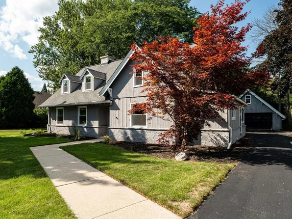 140 E Green Tree ROAD, Fox Point, WI 53217