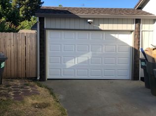 7024 Woodmore Oaks Dr #B, Orangevale, CA 95662