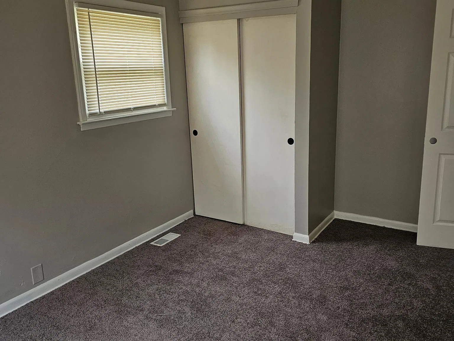 505 E Barrett Ave — Photo 3