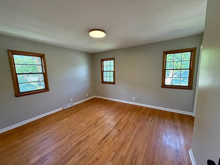 Duff Duplex 1709-1711 — Photo 9