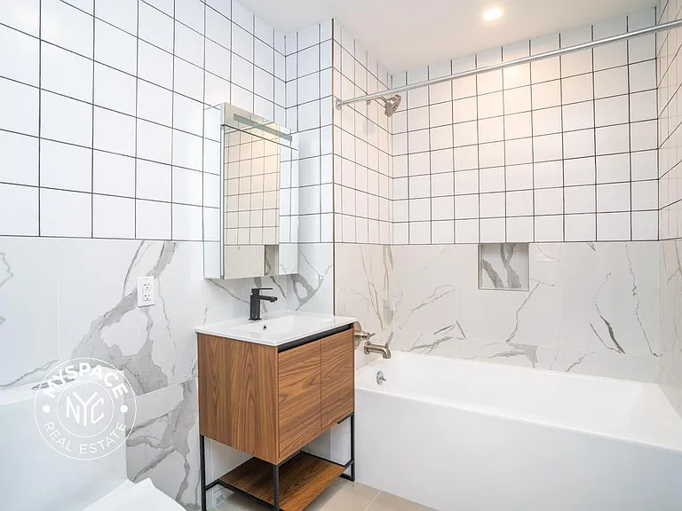 77 Hudson Ave #3 — Photo 7
