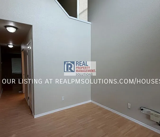 1851 SE Centurion Way — Photo 15