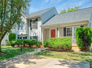 18 Sunrise Ct, Randallstown, MD 21133