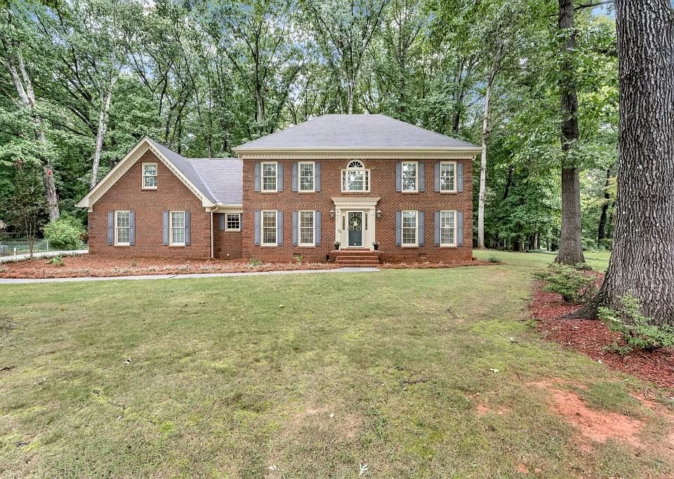 1st image of 781 Leonard Ct