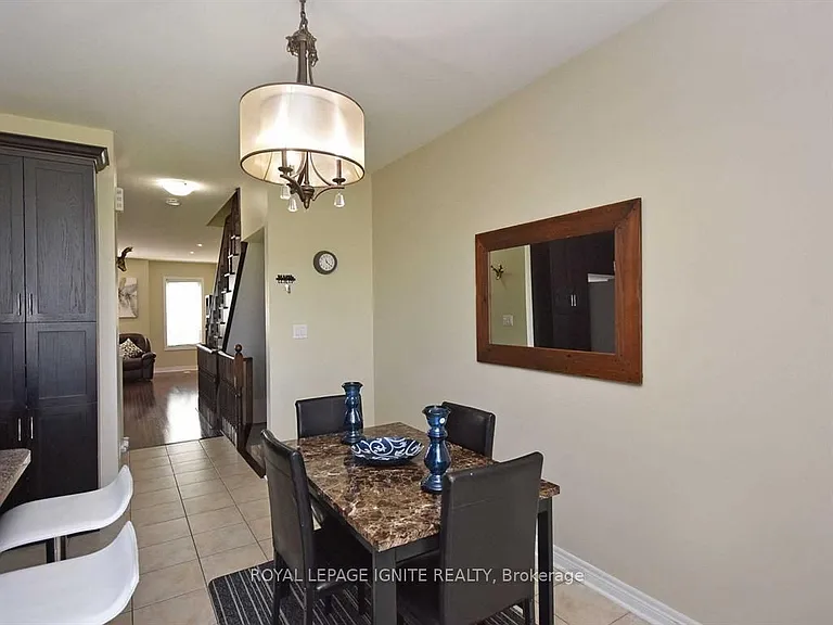 40 Cedar Lake Cres — Photo 17