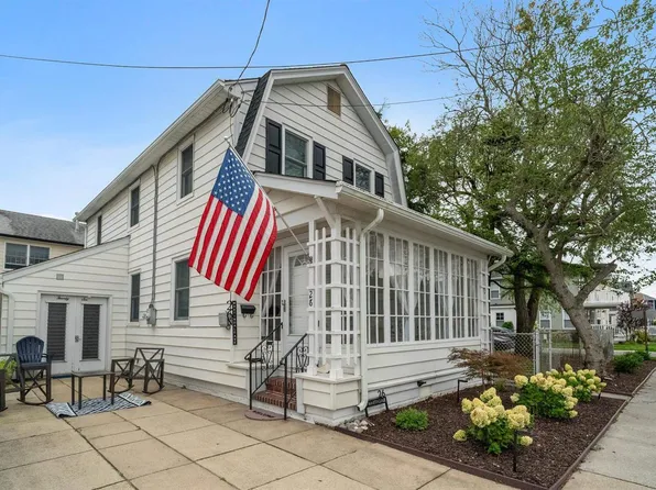 26 N Martindale Ave, Ventnor, NJ 08406