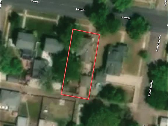 2nd image of 1110 W 4th St