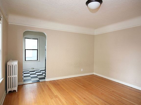 2nd image of 512 Boylston Ave E #128