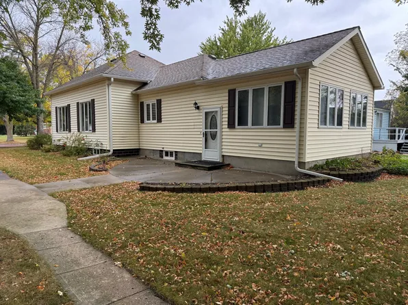 705 Birch Ave, Westbrook, MN 56183