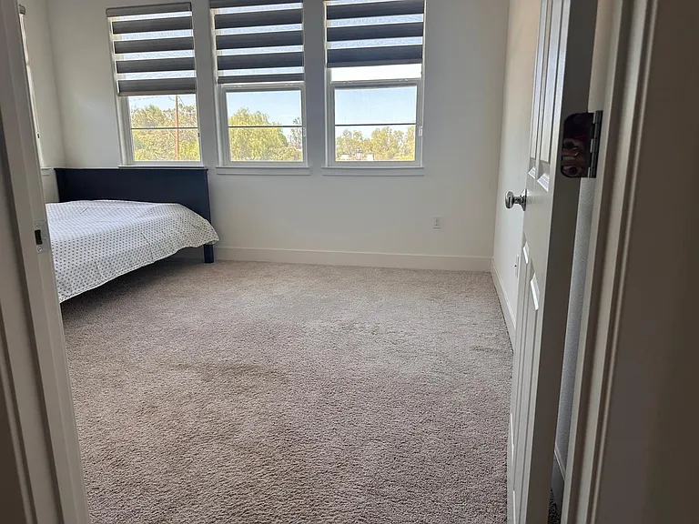 144 W Nasergholi Ave — Photo 6