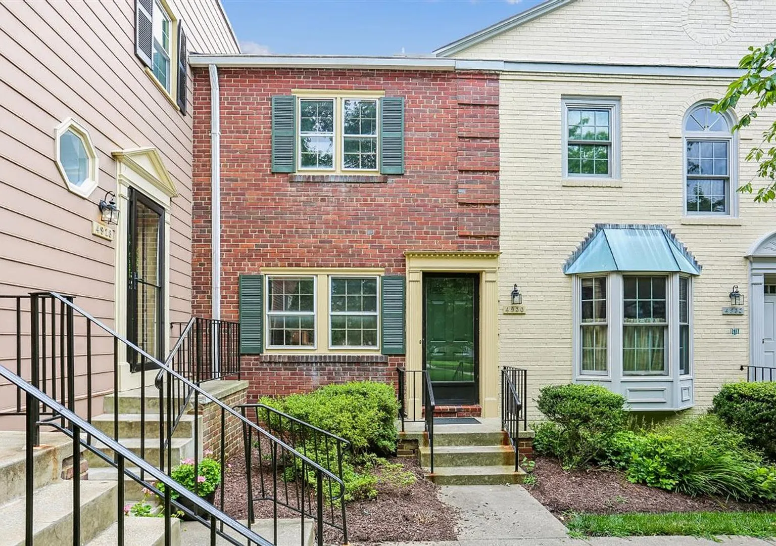 Great 2BR 2BA in Highly Sought Kenwood Forest Community near Downtown Bethesda — Photo 1