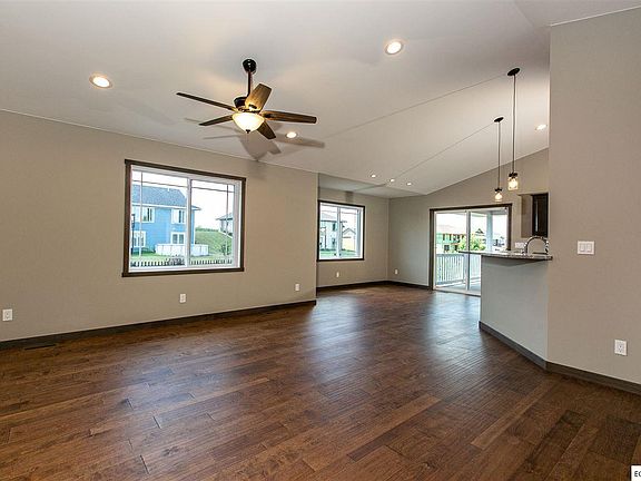 2nd image of 614 Meadowland Ct
