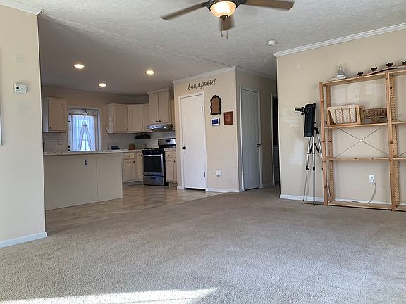 5th image of 6167 Bentwood Cir E