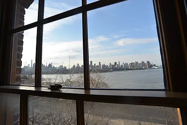 Rented by NY Space Finders Inc.