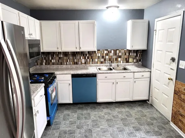 6007 West Calumet ROAD, Milwaukee, WI 53223