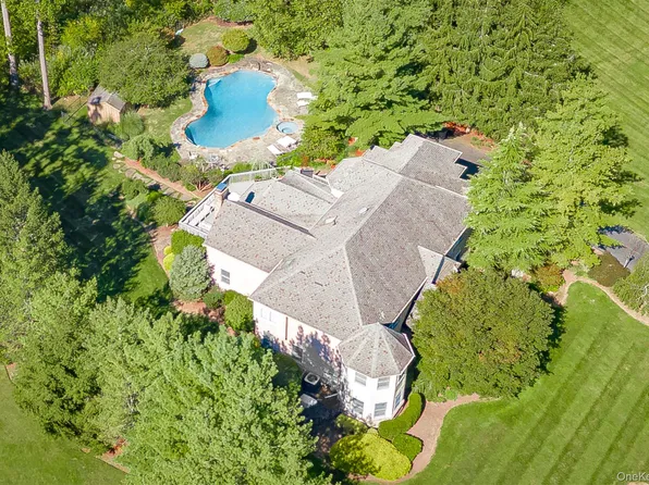 15 Golden Road, Suffern, NY 10901