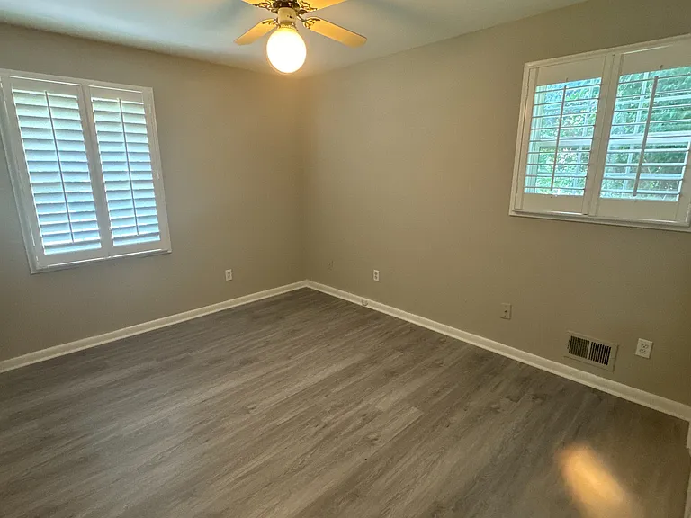 1540 Mercer Way — Photo 18