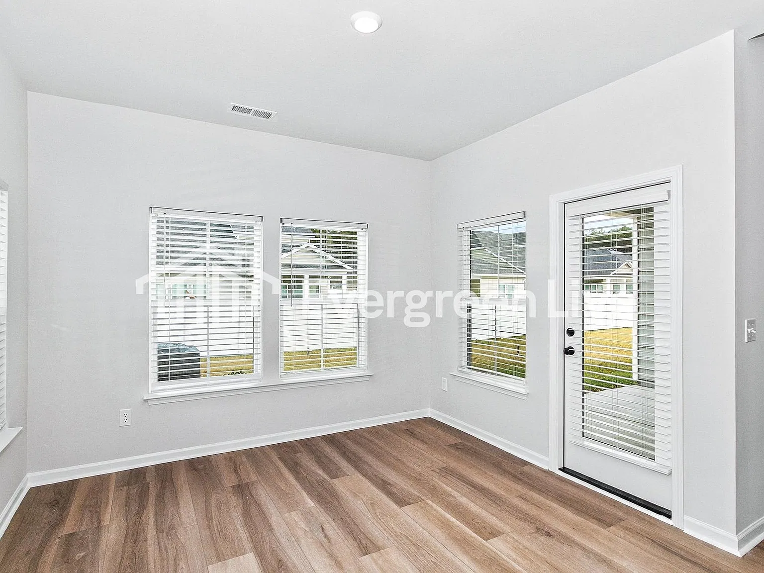 3 bed, 2.0 bath, 1748 sqft, $1,995 — Photo 4