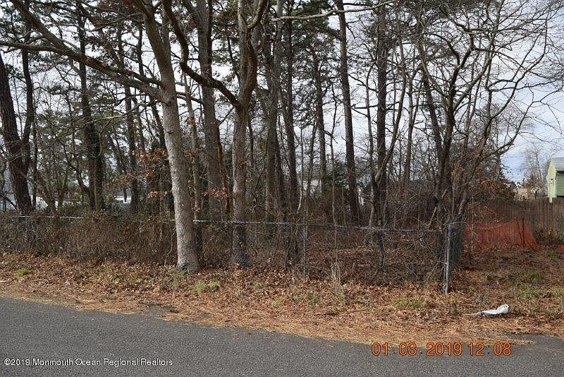 1st image of 404 Windward Ave