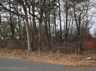 404 Windward Ave, Beachwood, NJ 08722