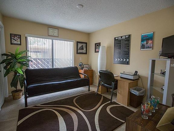 5th image of 628 Baldwin Ave APT A