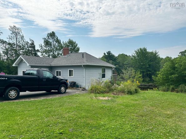 24 Buchanan Ave, Enfield, NS B2T 1C8