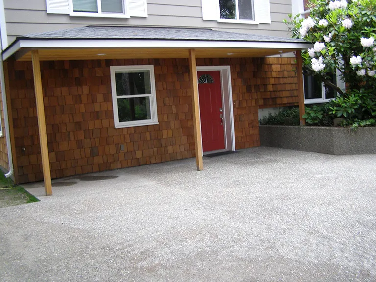 484 Grow Pl NW #LOWER — Photo 2