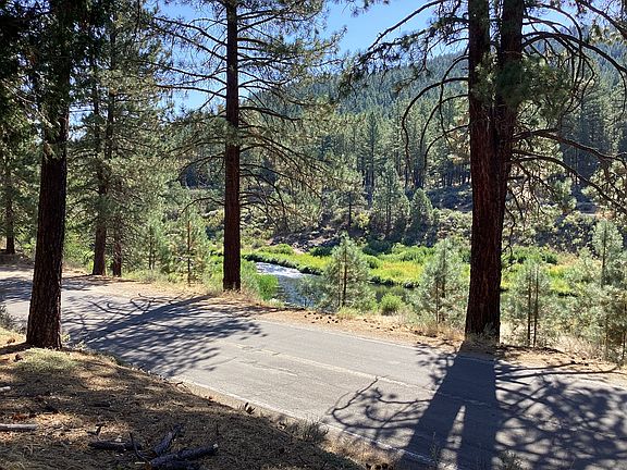 Front yard south over river road to Feather River