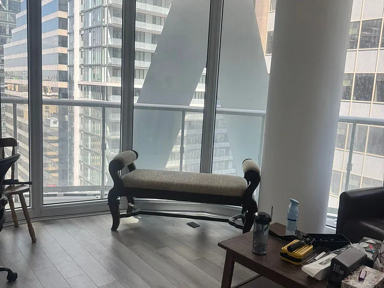 230 Simcoe St #1528 — Photo 10