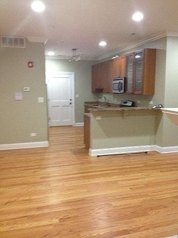 1st image of 632-40 N Hinman Ct #634-2D