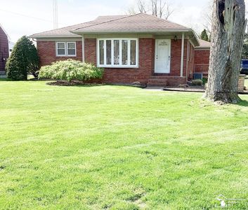 1997 Hollywood Dr, Monroe, MI, 48162