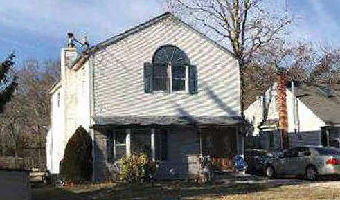 2nd image of 45 Merrick Rd