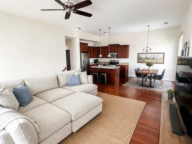 731 Stag Ct — Photo 5