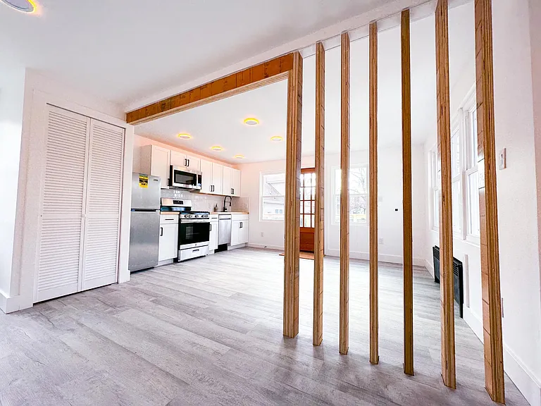 23 Hewson Ave — Photo 4