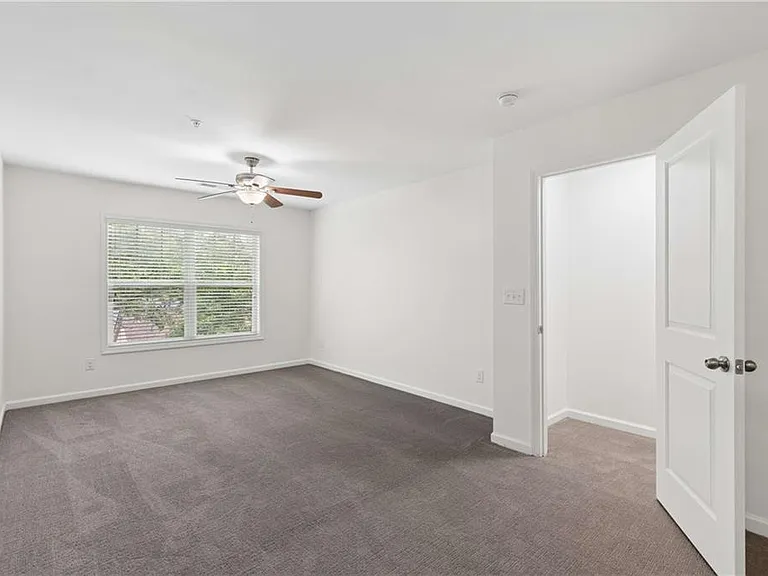 3377 Vintage Cir SE — Photo 32