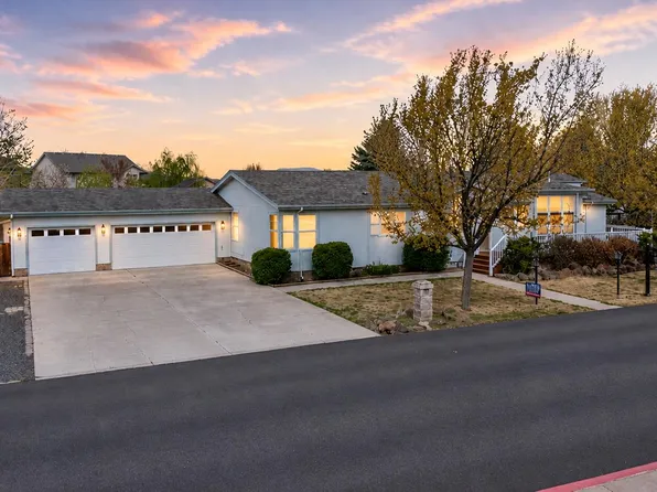 533 NE Shoshone Dr, Redmond, OR 97756