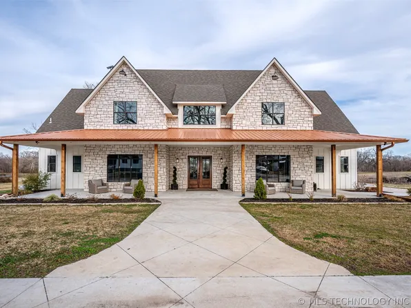 21670 County Road 3 Dr, Stonewall, OK 74871