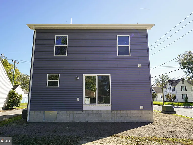 621 Cedar St — Photo 5