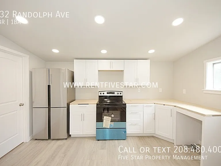 332 Randolph Ave — Photo 4