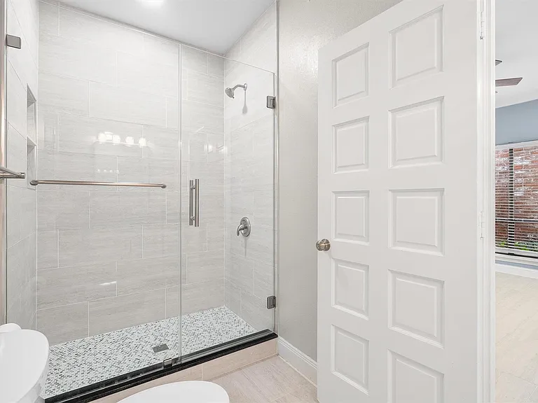 1032 Townplace St — Photo 24