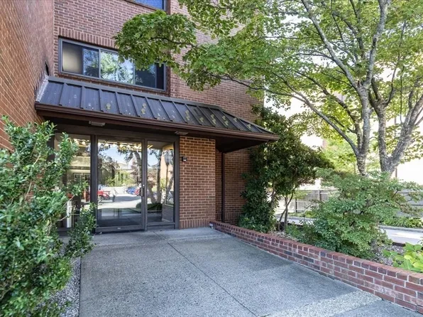 10 Norman St APT 502, Salem, MA 01970