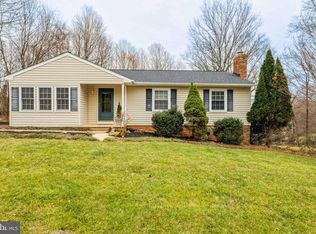 7009 Stonehurst Ct, Warrenton, VA 20187