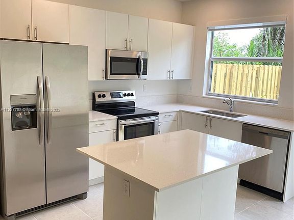 2nd image of 2608 SE 19th Ct #2608A
