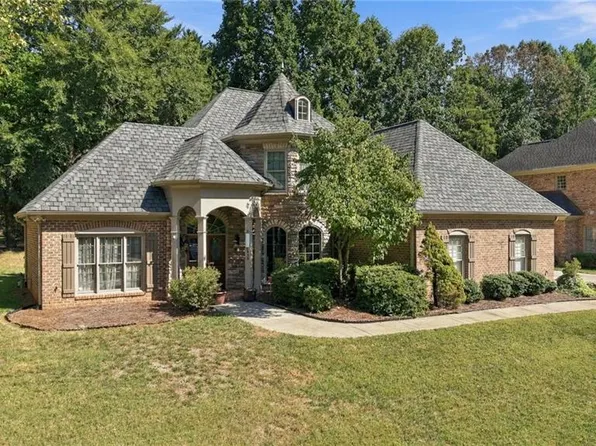 355 Brookton Dr, Clemmons, NC 27012