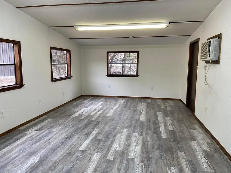 143 Edgehill Dr — Photo 4