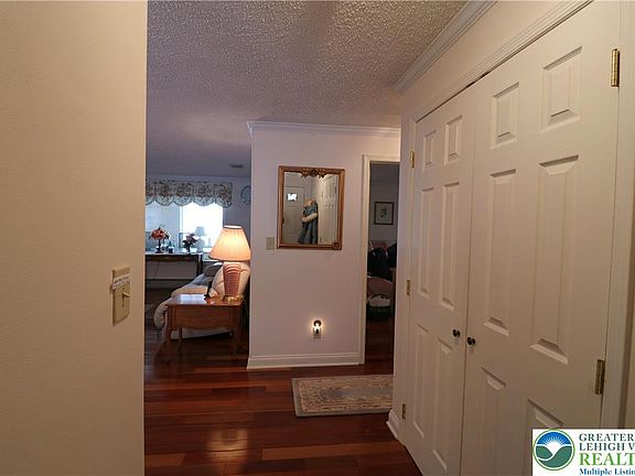 2nd image of 7416 Carol Ln