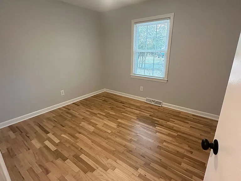 1109 Sidney Dr — Photo 11