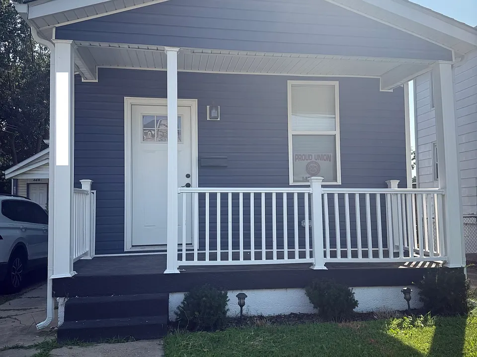 328 Hoffmeister Ave