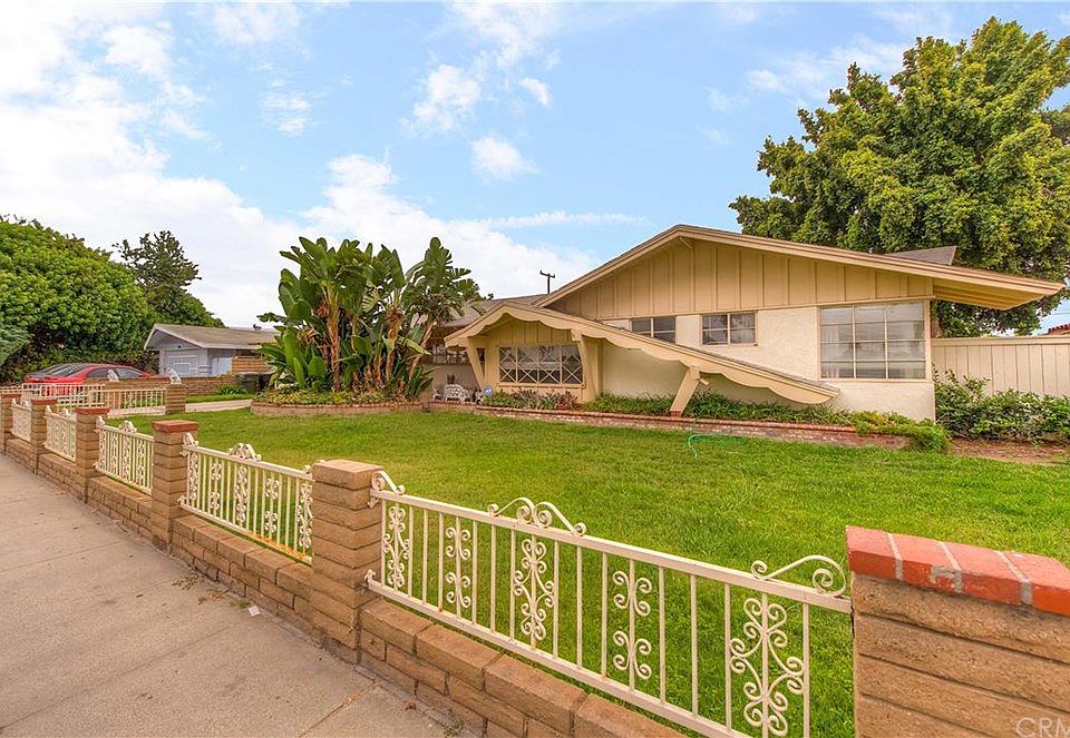 1st image of 8392 Lampson Ave