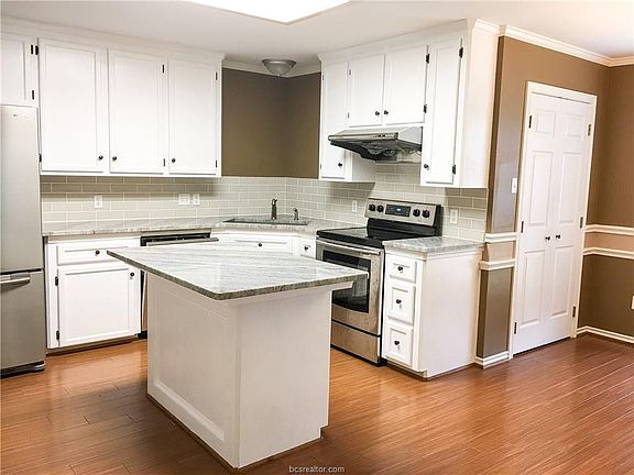 4th image of 341 Landsburg Ln
